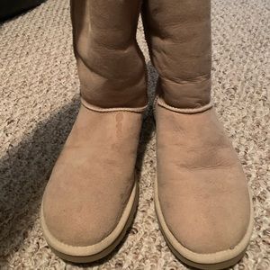 Gently Worn UGGS Classic Tall Khaki Women’s Size 7